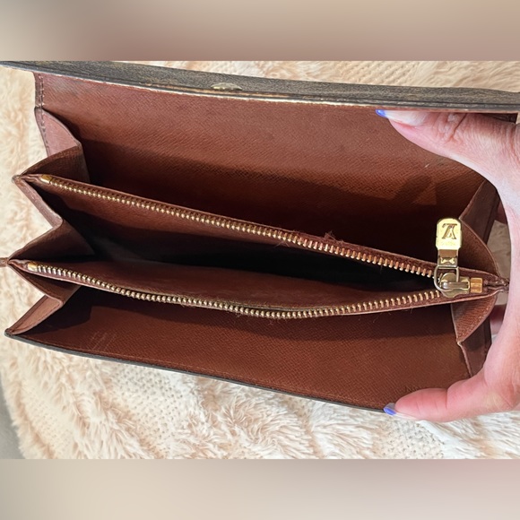 Authentic LOUIS VUITTON Sarah wallet in Monogram canvas - Picture 16 of 16